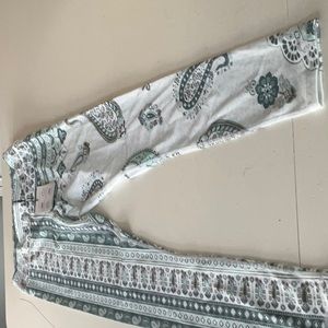 NWT Upside green paisley yoga/athletic leggings Medium